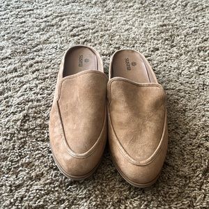 I have too many shoes and need to clean out my closet!